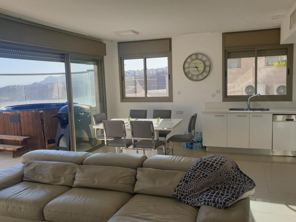 Luxury Exclusive Top Class Apartment On The Sea With Best Sea View And Jacuzzi רק למשפחות !!!! Eilat Exterior photo